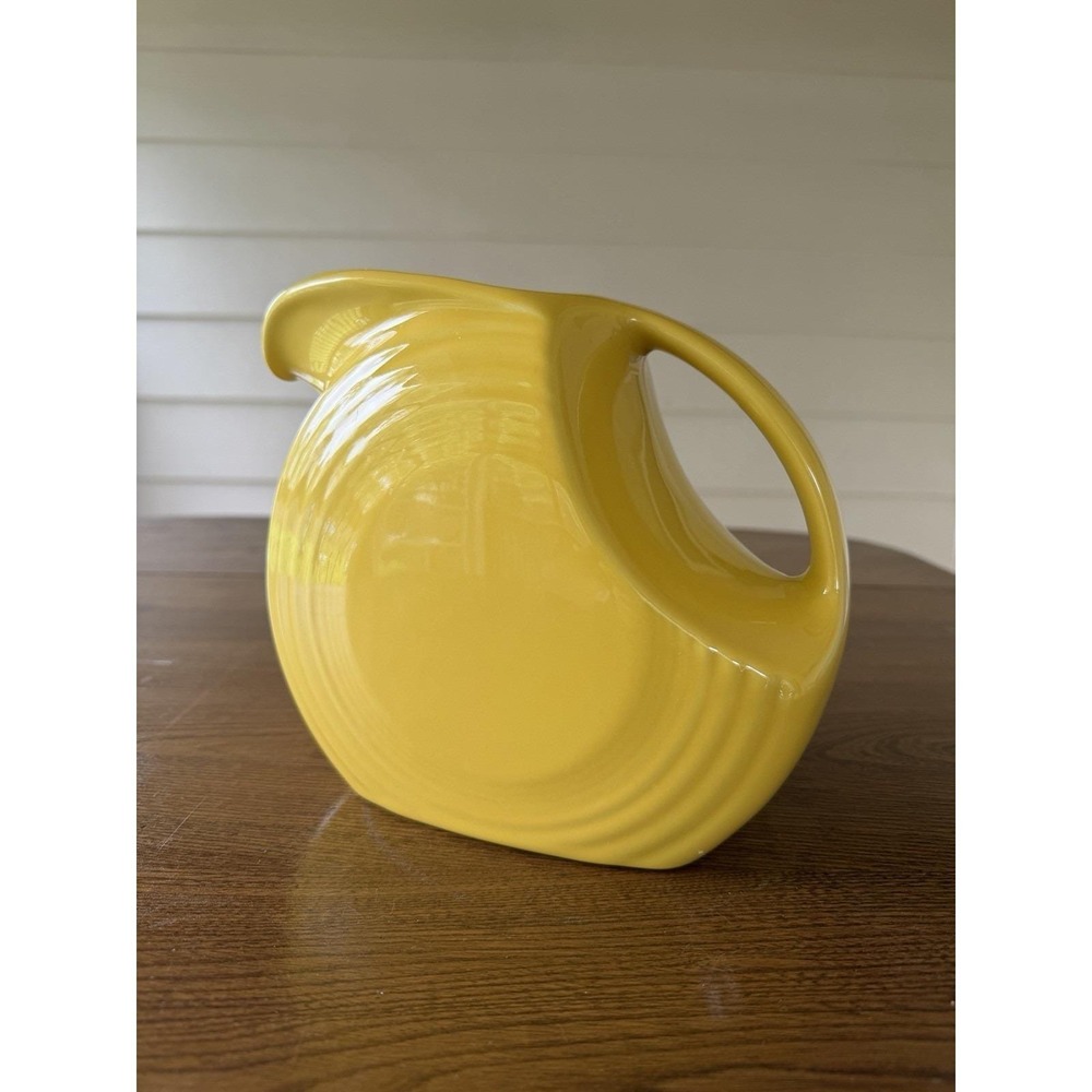 Fiesta Sunflower Yellow Large Disc Water Pitcher 67 oz Homer Laughlin Fiestaware